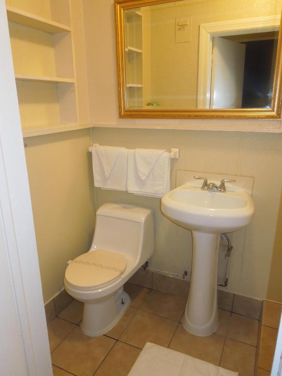 Budget Inn Of Aberdeen Room photo