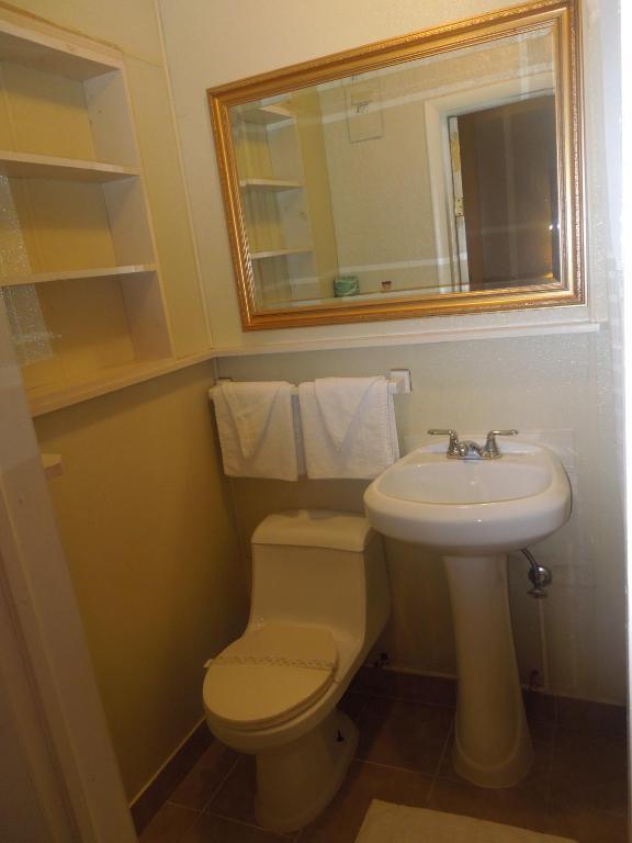 Budget Inn Of Aberdeen Room photo